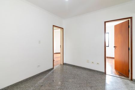 Apartamento para alugar com 130m², 3 quartos e 2 vagas Apartamento para alugar com 130m², 3 quartos e 2 vagasCorredor superior