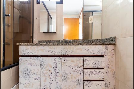 Apartamento para alugar com 130m², 3 quartos e 2 vagas Apartamento para alugar com 130m², 3 quartos e 2 vagasBanheiro da Suíte 1