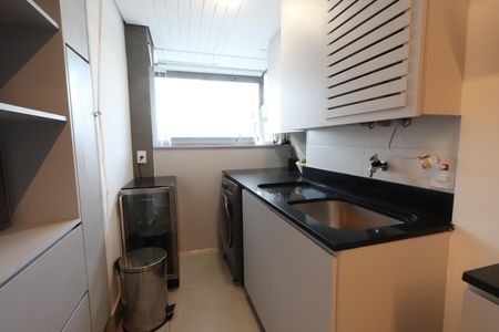 Apartamento à venda com 120m², 3 quartos e 2 vagasLavanderia