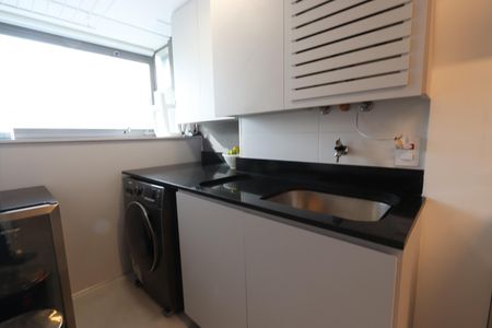 Apartamento à venda com 120m², 3 quartos e 2 vagasLavanderia