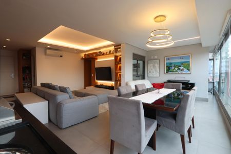 Apartamento à venda com 120m², 3 quartos e 2 vagasVaranda