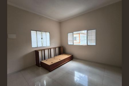 Casa à venda com 80m², 4 quartos e 1 vagaFoto 08