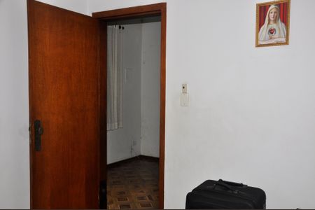 Casa à venda com 300m², 3 quartos e 5 vagas Casa à venda com 300m², 3 quartos e 5 vagasQuarto 01