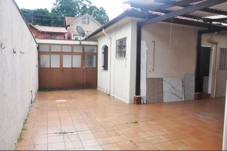 Casa à venda com 300m², 3 quartos e 5 vagas Casa à venda com 300m², 3 quartos e 5 vagasQuintal