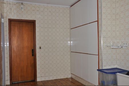 Casa à venda com 300m², 3 quartos e 5 vagas Casa à venda com 300m², 3 quartos e 5 vagasCozinha