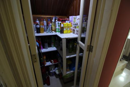 Casa de condomínio à venda com 141m², 4 quartos e 4 vagasDespensa