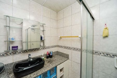 Casa à venda com 160m², 4 quartos e 3 vagasBanheiro 2