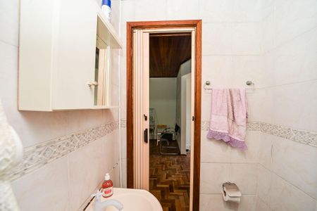 Casa à venda com 160m², 4 quartos e 3 vagasBanheiro 1