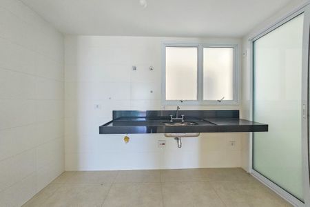 Apartamento para alugar com 117m², 3 quartos e 2 vagas Apartamento para alugar com 117m², 3 quartos e 2 vagasCozinha