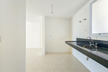 Apartamento para alugar com 117m², 3 quartos e 2 vagas Apartamento para alugar com 117m², 3 quartos e 2 vagasCozinha