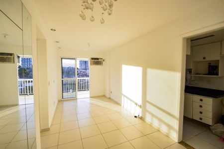 Apartamento à venda com 60m², 2 quartos e 1 vaga Apartamento à venda com 60m², 2 quartos e 1 vagaSala