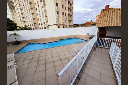 Apartamento à venda com 60m², 2 quartos e 1 vaga Apartamento à venda com 60m², 2 quartos e 1 vagaÁrea comum - Piscina