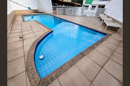 Apartamento à venda com 60m², 2 quartos e 1 vaga Apartamento à venda com 60m², 2 quartos e 1 vagaÁrea comum - Piscina