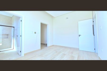 Casa de condomínio à venda com 224m², 3 quartos e 2 vagasSuíte