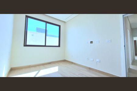 Casa de condomínio à venda com 224m², 3 quartos e 2 vagasQuarto 1