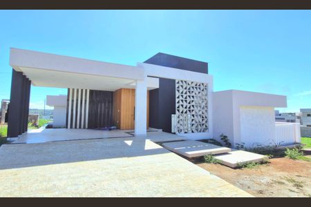 Casa de condomínio à venda com 224m², 3 quartos e 2 vagasFachada da Casa