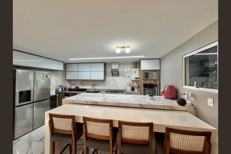 Apartamento à venda com 198m², 3 quartos e 2 vagasCozinha e Área de Serviço