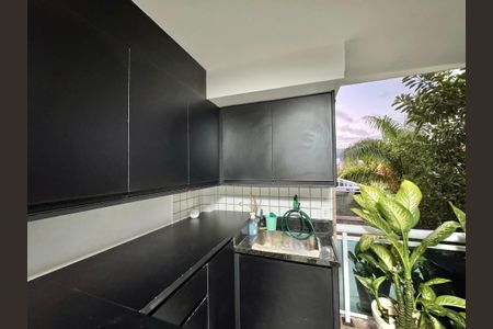 Apartamento à venda com 198m², 3 quartos e 2 vagasCozinha e Área de Serviço