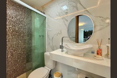 Apartamento à venda com 198m², 3 quartos e 2 vagasBanheiro Social