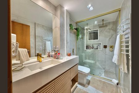 Apartamento à venda com 198m², 3 quartos e 2 vagasSuíte 1 - Banheiro