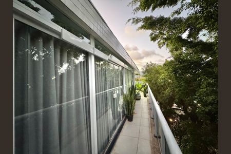 Apartamento à venda com 198m², 3 quartos e 2 vagasVaranda