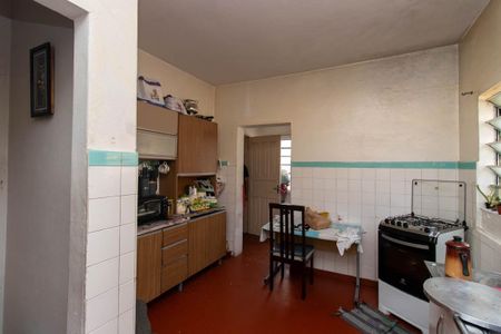 Casa à venda com 244m², 5 quartos e 4 vagas Casa à venda com 244m², 5 quartos e 4 vagasCozinha 2