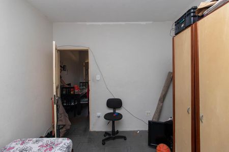 Casa à venda com 244m², 5 quartos e 4 vagas Casa à venda com 244m², 5 quartos e 4 vagasQuarto 2