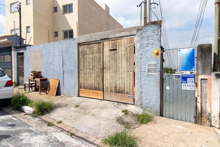 Casa à venda com 244m², 5 quartos e 4 vagas Casa à venda com 244m², 5 quartos e 4 vagasFachada