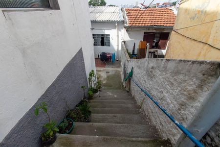 Casa à venda com 244m², 5 quartos e 4 vagas Casa à venda com 244m², 5 quartos e 4 vagasEscada