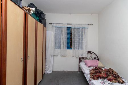 Casa à venda com 244m², 5 quartos e 4 vagas Casa à venda com 244m², 5 quartos e 4 vagasQuarto 2