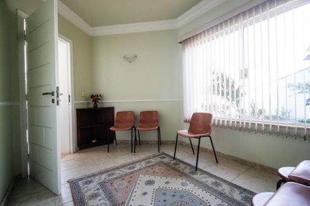 Casa à venda com 280m², 3 quartos e 4 vagas Casa à venda com 280m², 3 quartos e 4 vagasQuarto de serviço 2