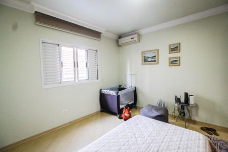 Casa à venda com 280m², 3 quartos e 4 vagas Casa à venda com 280m², 3 quartos e 4 vagasQuarto 2