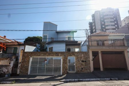 Casa à venda com 280m², 3 quartos e 4 vagas Casa à venda com 280m², 3 quartos e 4 vagasFachada