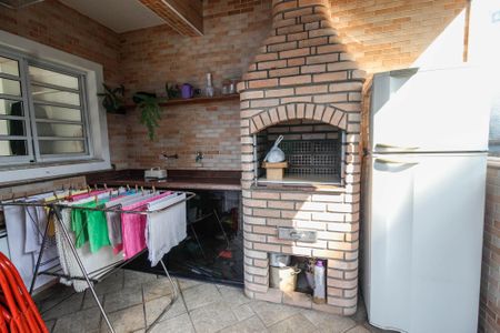 Casa à venda com 280m², 3 quartos e 4 vagas Casa à venda com 280m², 3 quartos e 4 vagasChurrasqueira