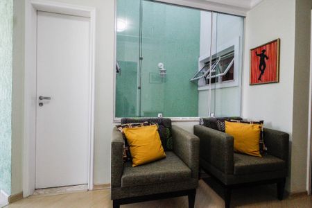 Casa à venda com 280m², 3 quartos e 4 vagas Casa à venda com 280m², 3 quartos e 4 vagasHall