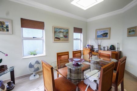 Casa à venda com 280m², 3 quartos e 4 vagas Casa à venda com 280m², 3 quartos e 4 vagasSala de jantar