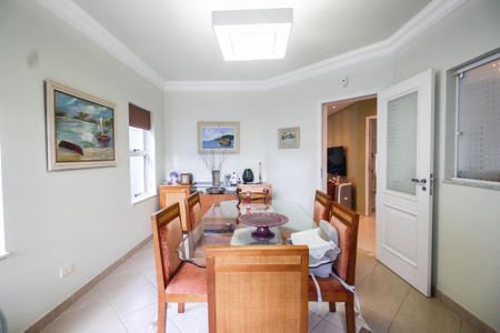 Casa à venda com 280m², 3 quartos e 4 vagas Casa à venda com 280m², 3 quartos e 4 vagasSala de jantar