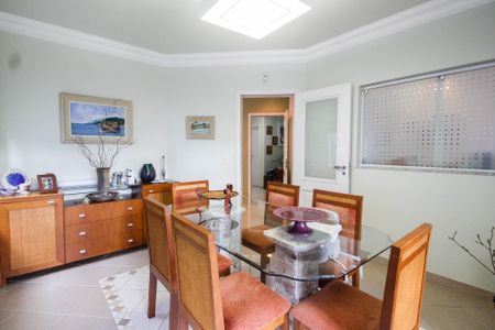 Casa à venda com 280m², 3 quartos e 4 vagas Casa à venda com 280m², 3 quartos e 4 vagasSala de jantar