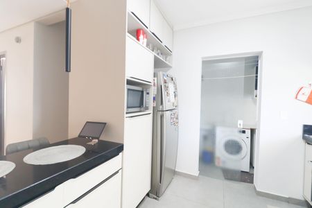 Casa de condomínio à venda com 125m², 3 quartos e 2 vagasCozinha e Área de Serviço