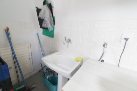 Casa de condomínio à venda com 125m², 3 quartos e 2 vagasCozinha e Área de Serviço