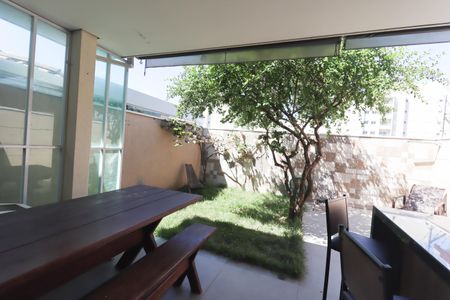 Casa de condomínio à venda com 125m², 3 quartos e 2 vagasQuintal