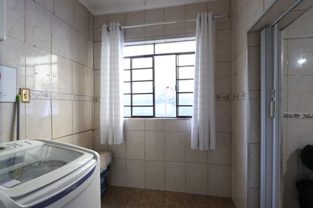 Casa à venda com 330m², 6 quartos e 8 vagasLavanderia - Casa 1