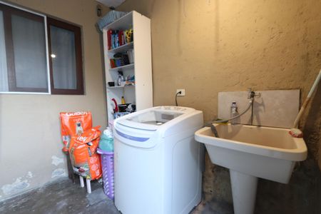 Casa à venda com 330m², 6 quartos e 8 vagasLavanderia - Casa 3