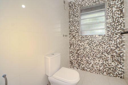 Casa à venda com 280m², 3 quartos e 2 vagasBanheiro Social 2