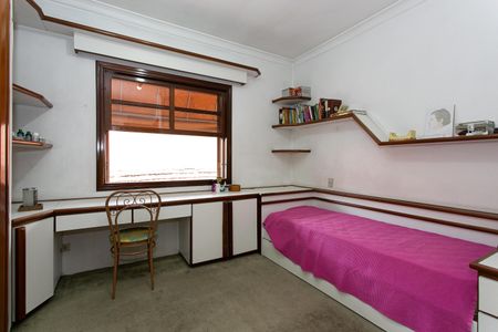 Casa à venda com 300m², 3 quartos e 2 vagasSuíte 2