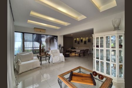 Apartamento à venda com 284m², 4 quartos e 3 vagasSala