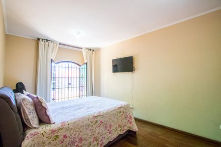 Casa à venda com 225m², 3 quartos e 4 vagas Casa à venda com 225m², 3 quartos e 4 vagasSuíte