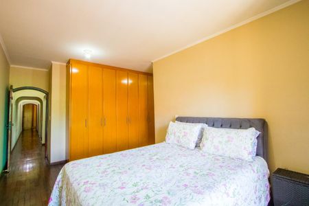 Casa à venda com 225m², 3 quartos e 4 vagas Casa à venda com 225m², 3 quartos e 4 vagasSuíte