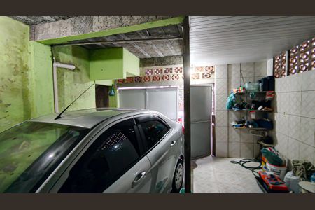 Casa à venda com 205m², 2 quartos e 1 vaga Casa à venda com 205m², 2 quartos e 1 vagaGaragem