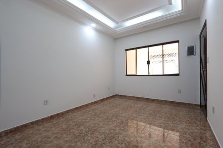 Casa à venda com 205m², 3 quartos e 2 vagasSala
